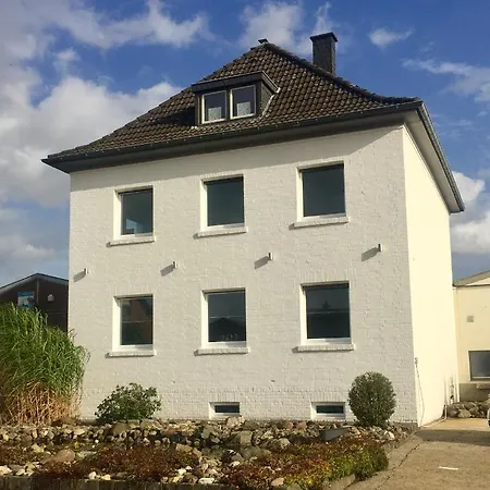 לינה וארוחת בוקר 't Wehrzien 4*