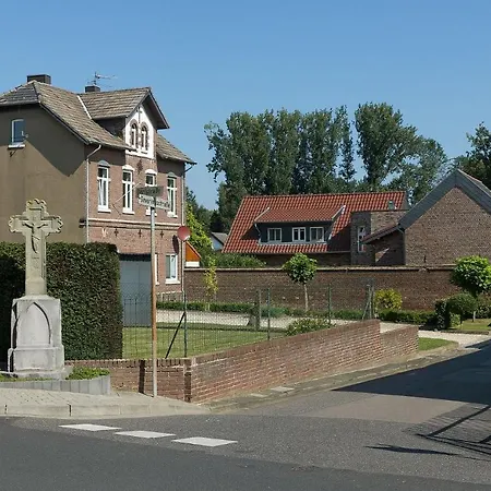 't Wehrzien לינה וארוחת בוקר 4*